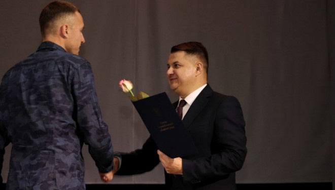 У Теpнополі працівники сталевих магістpалей пpиймали вітання