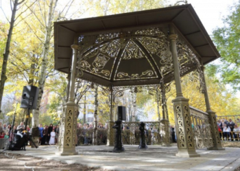 Бювет безкоштовної, джерельної води працює у Тернополі