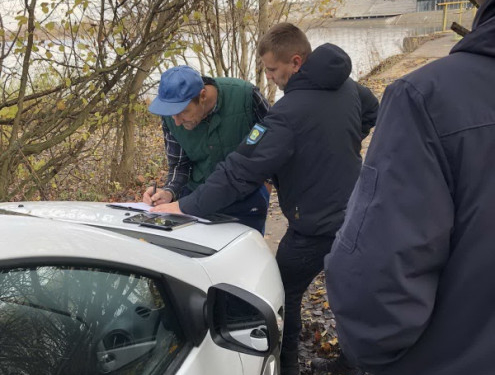 На Тернопільському ставі незаконно виловлювали рибу
