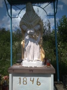 На Тернопільщині є знаменита “Матінка Божа”, біля якої побували віряни з різних куточків України