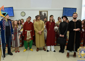 Святкова програма колядок і вертепу в Тернопільському національному медичному університеті