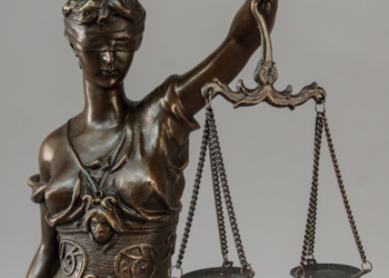 Розпочато слідство проти медиків з Тернопільщини, які не надавали більше доби допомоги пенсіонеру