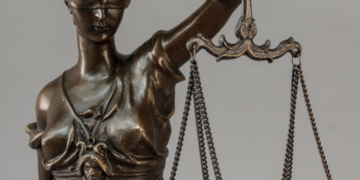 Розпочато слідство проти медиків з Тернопільщини, які не надавали більше доби допомоги пенсіонеру