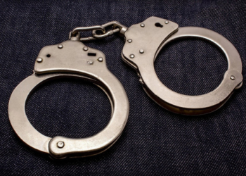 У Тернополі в підлітка виявили згорток з речовиною рослинного походження