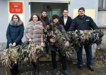 Тернопільські студенти виготовили та відправили маскувальні сітки для мотопіхотної бригади