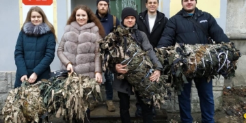 Тернопільські студенти виготовили та відправили маскувальні сітки для мотопіхотної бригади