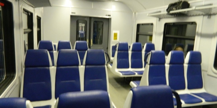 Як виглядають оновленні вагони електрички “Львів-Тернопіль” зсередини