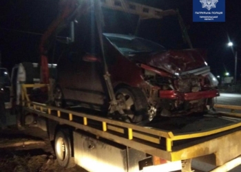 ДТП, втеча і в’їзд в огорожу: історія нічної пригоди тернопільського водія