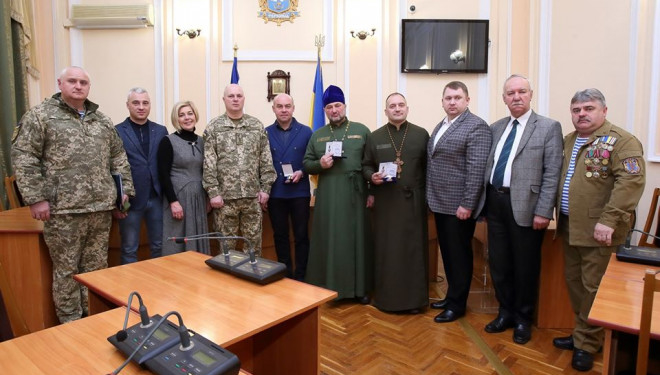 Командування тернопільської артбригади нагородили знаком “За вірність українському народу”
