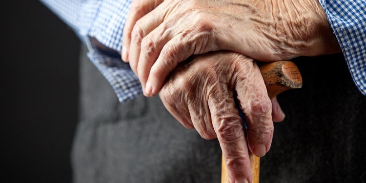 Безпека в транспорті: на Тернопільщині з автобуса випав пенсіонер