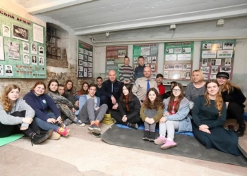 Добу в камерах колишнього слідчого ізолятора КДБ провели молоді люди з Тернополя