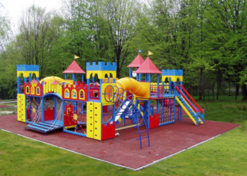 Нові дитячі зони скоро з’являться на вулицях Тернополя (перелік вулиць)