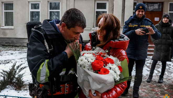 Подвиг заради кохання: оригінальне освідчиння рятувальника з Тернопільщини