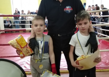 Відкритий чемпіонат Тернополя з кікбоксингу був багатим на учасників, медалі, та підтримку «Опілля»