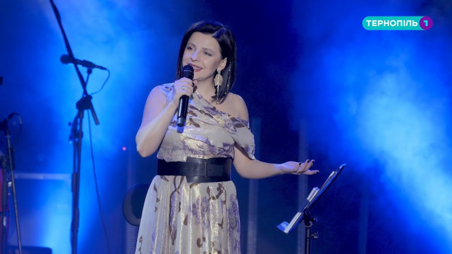 Співачка, яка підкорила серце Дана Балана, у Тернополі поділилася секретами