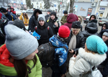 Тернопільських школярів відправилися на відпочинок у Карпати