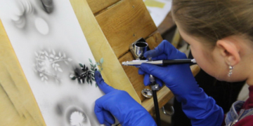 На Тернопільщині відкрили мистецьку студію аерографії