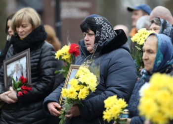 У Тернополі біля Меморіальної стели відбувся мітинг-реквієм