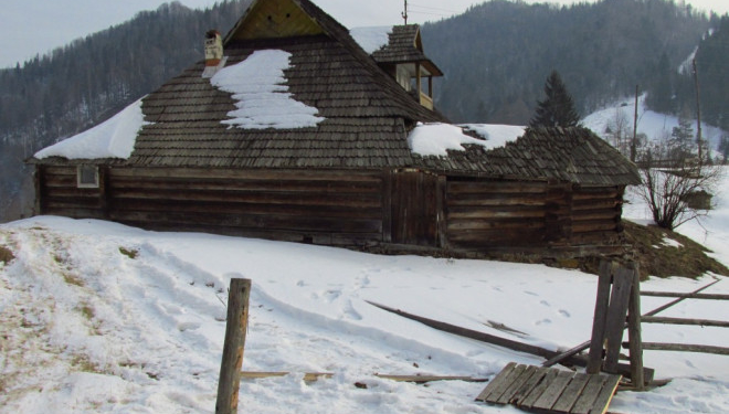 Тернополянин 10 років фотографує старі галицькі хати