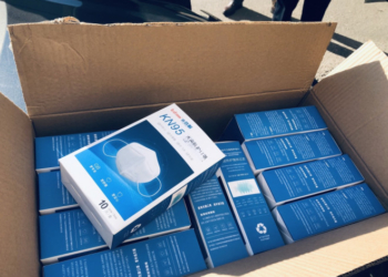 До Тернополя з Китаю прибули засоби захисту та тест-системи для виявлення COVID-19