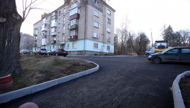 Все під контролем: у Тернополі мер оглянув стан виконання ремонтних робіт