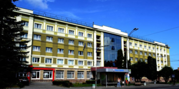 Тернопільські медики житимуть в готелях та їздитимуть на роботу безкоштовно