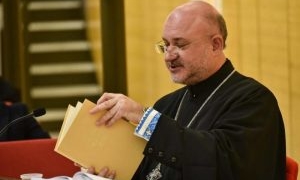 Шахраї, прикриваючись іменем знаного тернопільського священника, видурюють у людей гроші
