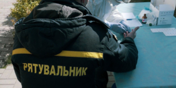 На Тернопільщині за допомогою експрес-тестів перевіряють рятувальників, які працюють у зоні найбільшого розповсюдження коронавірусної інфекції