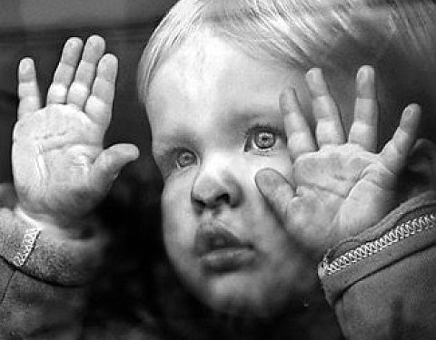 У Тернополі дівчинка просила поліцейських не повертати її додому