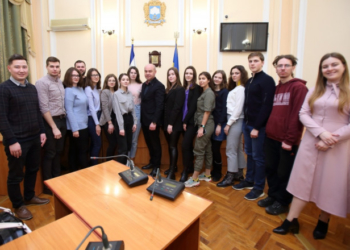 Юні тернополяни з «Школи громадської активності» зустрілися з мером міста