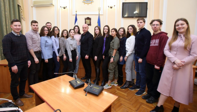 Юні тернополяни з «Школи громадської активності» зустрілися з мером міста