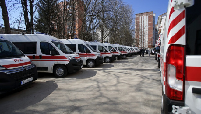 У Тернопіль нові машини швидкої допомоги