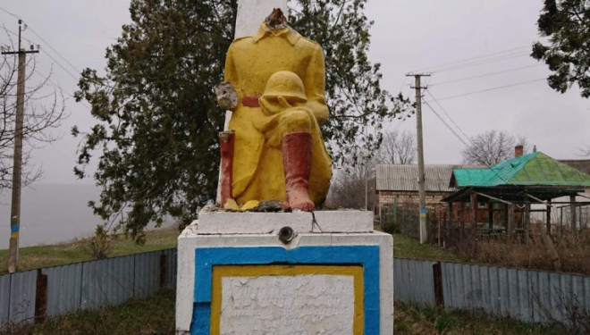 На Тернопільщині вандали пошкодили пам’ятник воїнам Другої світової війни