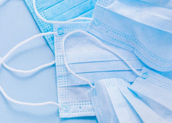 Робота без дозвільних документів: у Тернополі кіберполіція затримала продавця одноразових масок