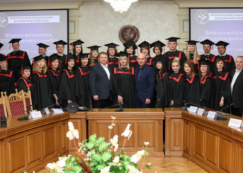 Очільник Тернополя взяв участь в урочистому врученні дипломів магістрам Державної служби