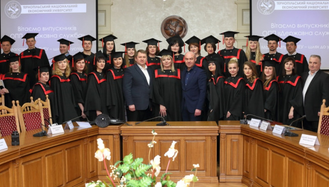 Очільник Тернополя взяв участь в урочистому врученні дипломів магістрам Державної служби