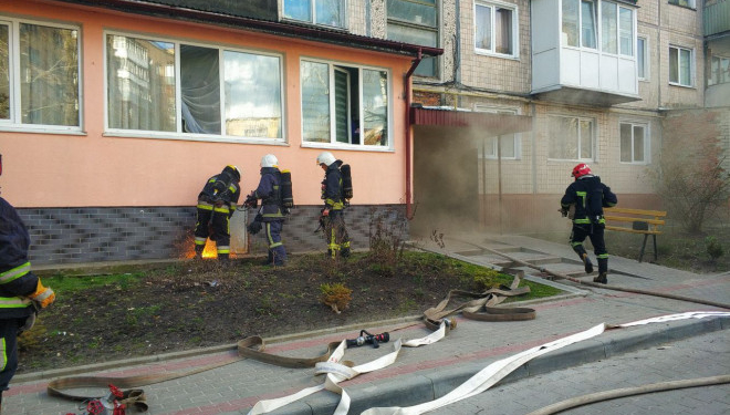 У Тернополі горів підвал багатоквартирного будинку, жителів довелося евакуювати