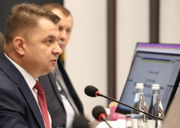 Віктор Овчарук: «Запобіжники щодо “розбазарення” української землі визначено і встановлено»