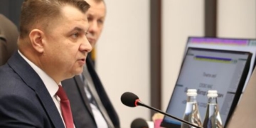 Віктор Овчарук: «Запобіжники щодо “розбазарення” української землі визначено і встановлено»