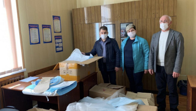 У ліцеї на Тернопільщині пошиють півтори тисячі захисних костюмів для медиків