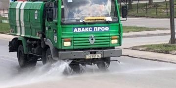 В Тернополі без вихідних дезинфікують дороги та зупинки