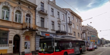 Оновлений графік перевезень у Тернополі тролейбусами та автобусами в робочі дні