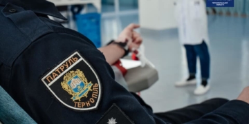 Тернопільські патрульні долучилися до акції здачі крові