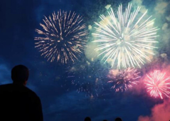 На Тернопільщині чоловік запускав феєрверки на АЗС