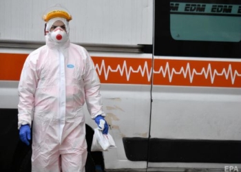 “Перехворіють повністю всі, хто слабший – вимре”, – в епіцентрі спалаху коронавірусу на Тернопільщині ігнорують карантин