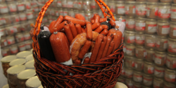 Не виходячи з дому, тернополяни можуть запастися м’ясними продуктами безкоштовно