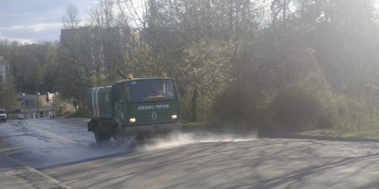 Дезінфекція доріг: хто у Тернополі відповідає за якість роботи?