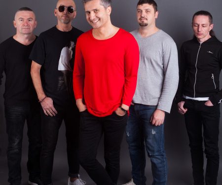 Вийшов ювілейний п’ятий альбом Віктора Винника і МЕРІ «Снайпери-Амури»