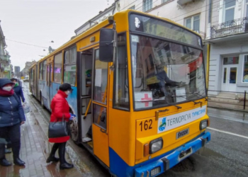 У Тернополі внесли зміни у розклад руху спецтранспорту