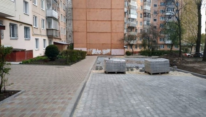 Попри карантин у Тернополі продовжують покращувати благоустрій міста